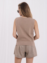 Ciemnobeżowy elegancki sweter bez rękawów