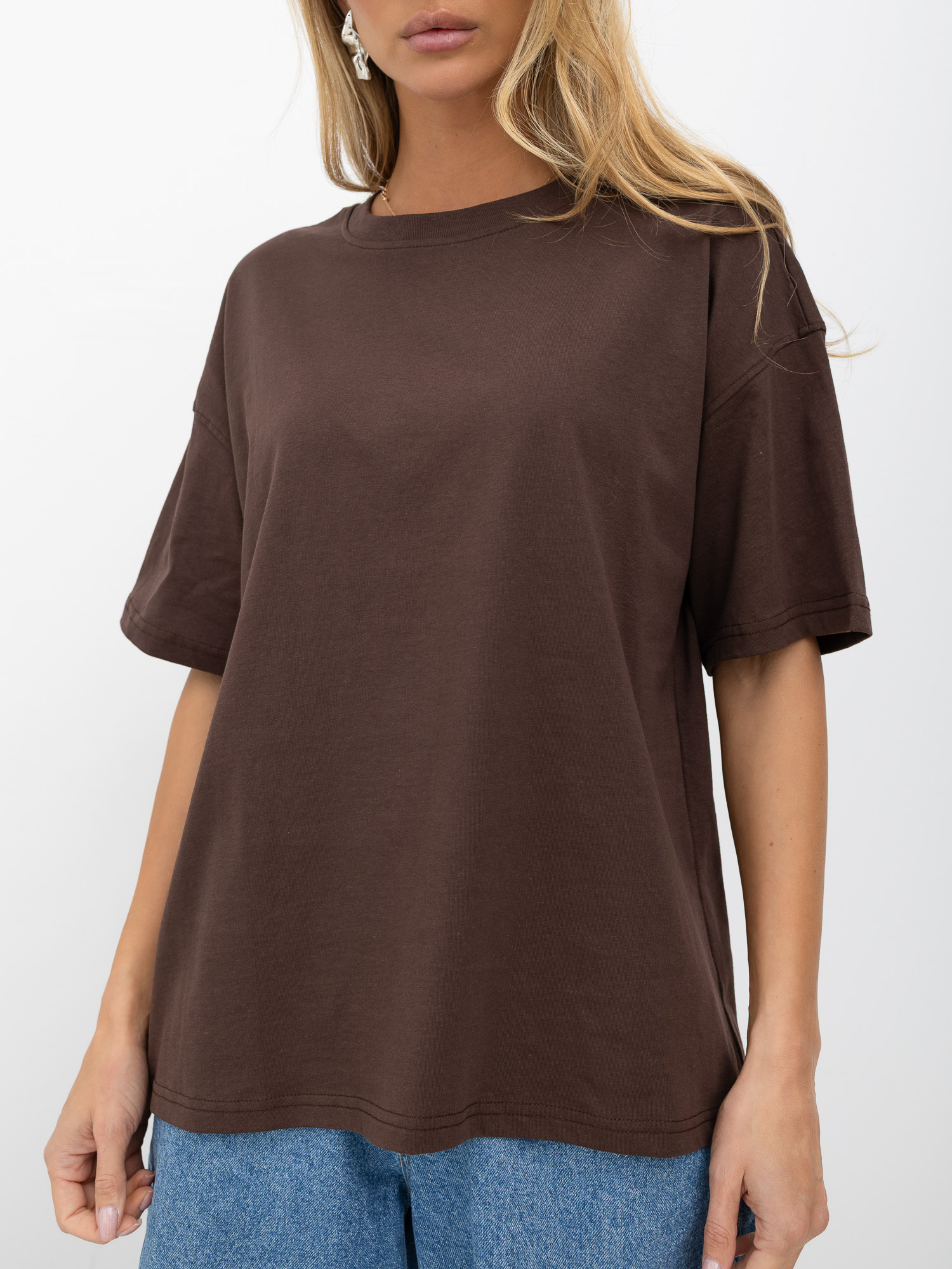 Brązowy damski t-shirt basic z bawełny 