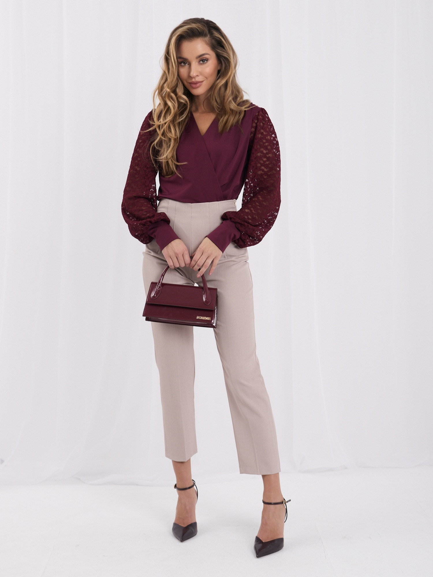 Bordowe eleganckie body z koronkowymi rękawami