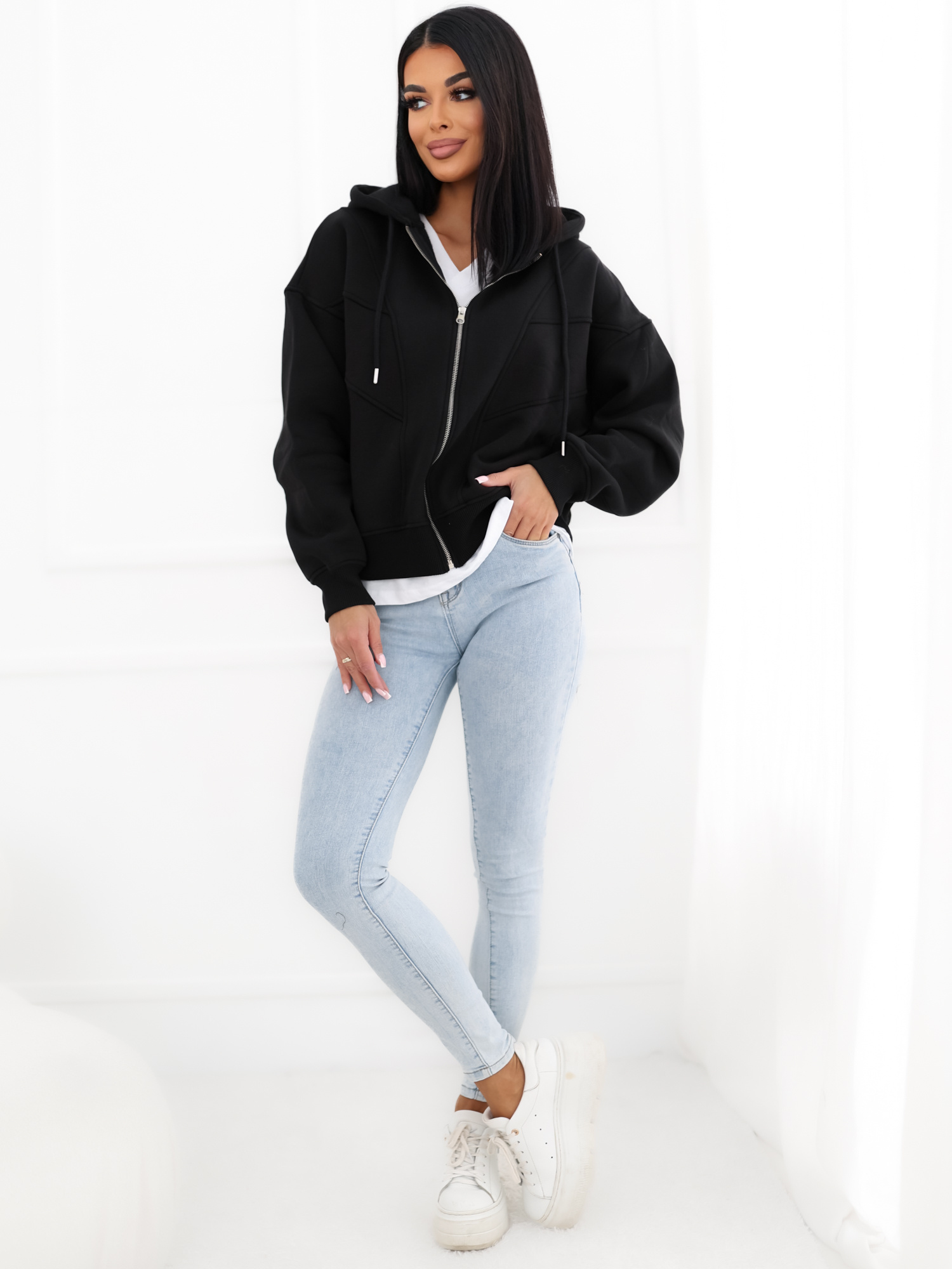 Czarna damska bluza basic z ociepleniem 