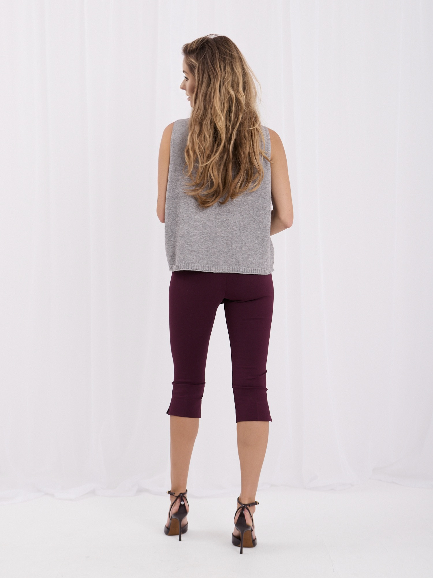 Burgundowe eleganckie spodnie capri z wysokim stanem