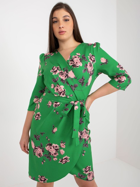 Zielono-różowa kopertowa sukienka plus size w kwiaty 